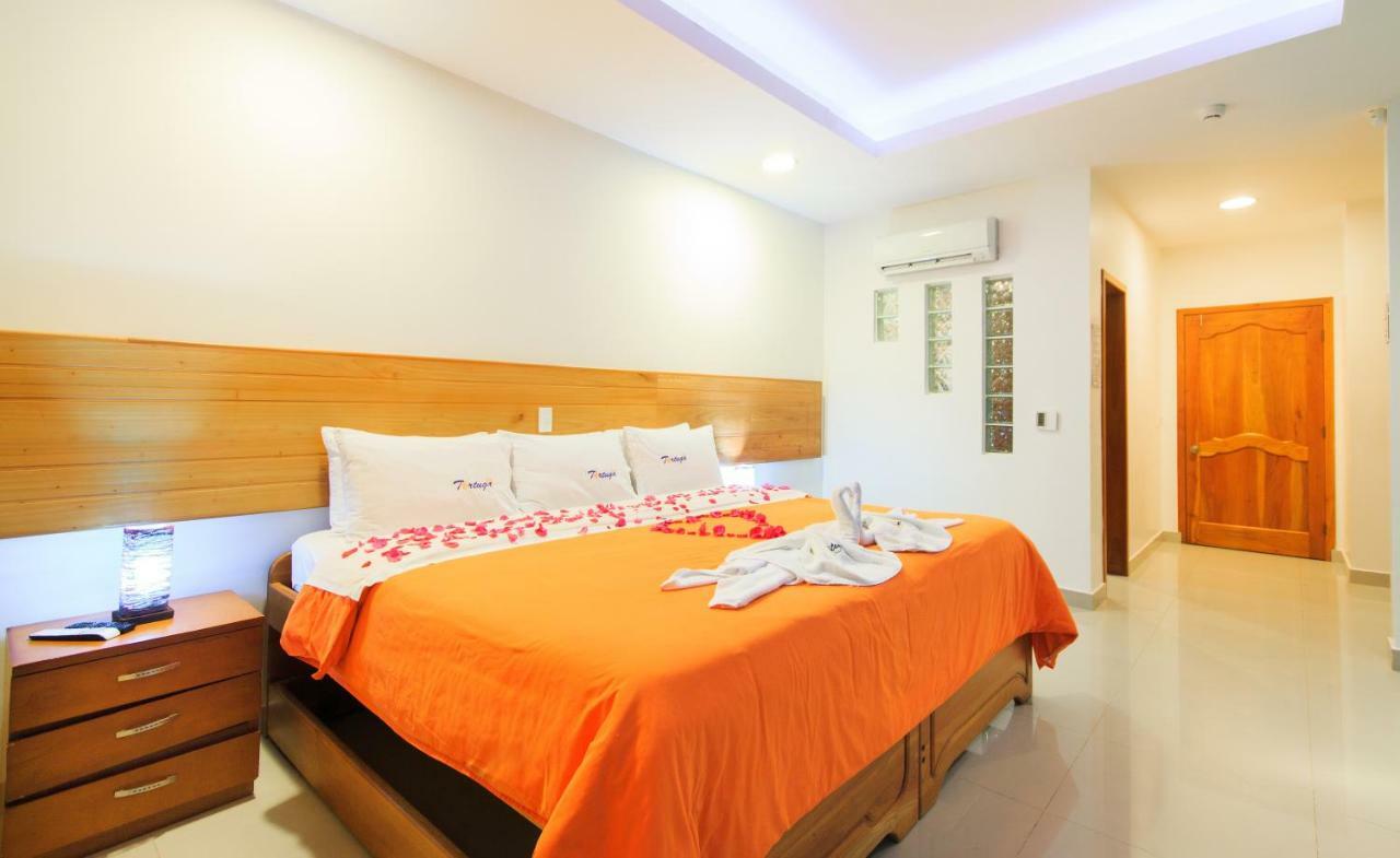 Galapagos Tortuga Bay Hotel ปูแอร์โตอาโยรา ภายนอก รูปภาพ